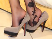 Valentina: italian beauty with breathtaking feet